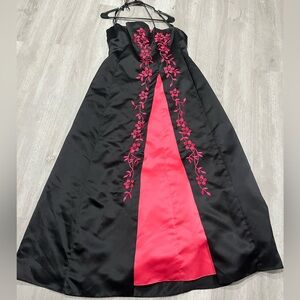 Size 17/18 straplesss dress